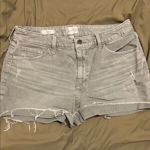 Universal Thread Gray Distressed Women's Denim Shorts